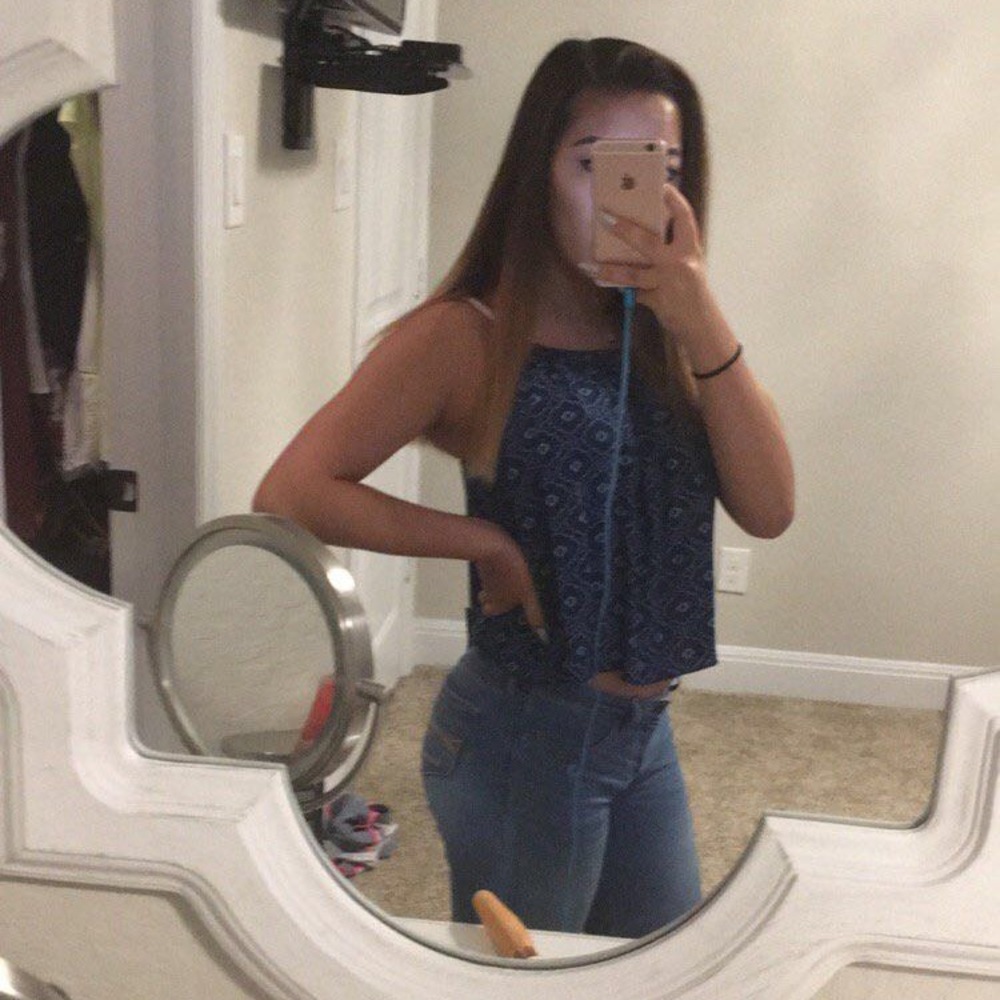 FOREVER 21 CROP TOP